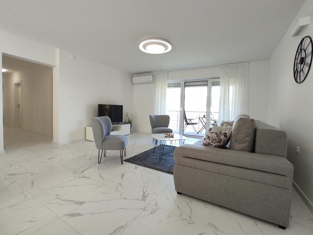 Apartments With A Parking Space Rijeka - 18146 Exterior photo
